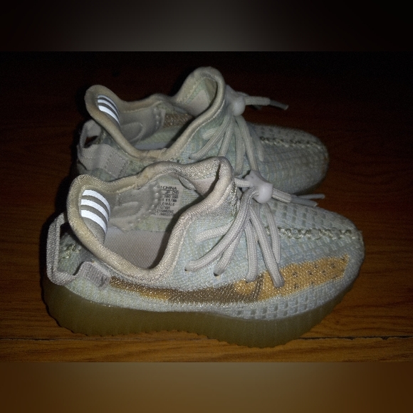 Adidas Yeezy boost toddler main image 3